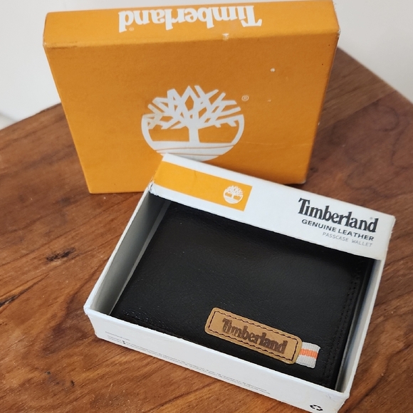 Timberland Dark Brown Key Card Holder Wallet - Picture 1 of 7
